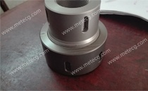 Vertical head assembly for blowing machine